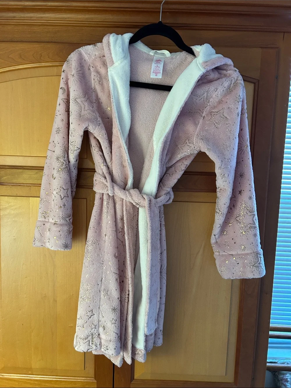 Justice Girls Light Pink Hooded Star-Print Plush Robe with White Lining
